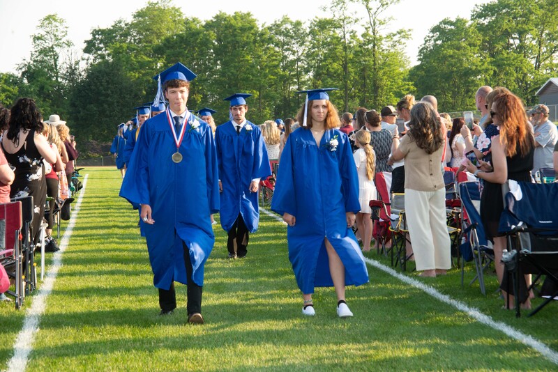 _DSC9020MHSGrad25.jpg