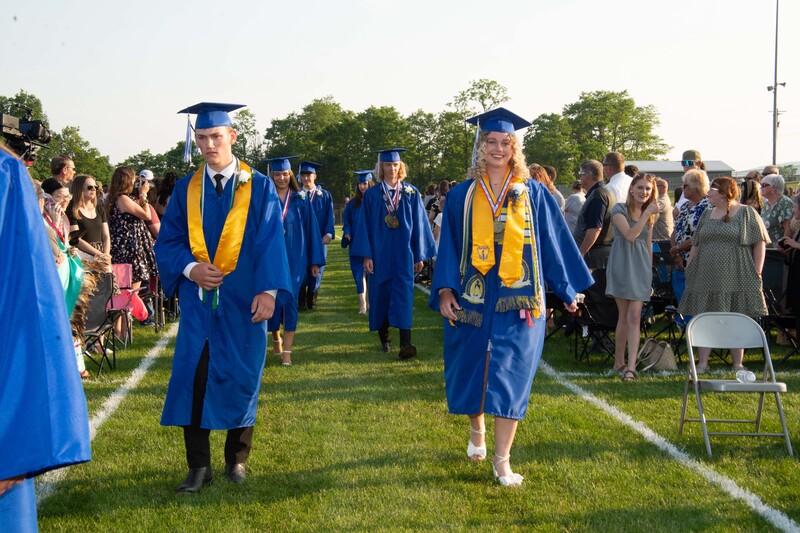 _DSC9022MHSGrad25.jpg