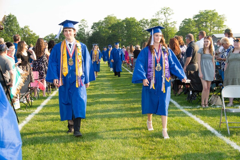 _DSC9030MHSGrad25.jpg