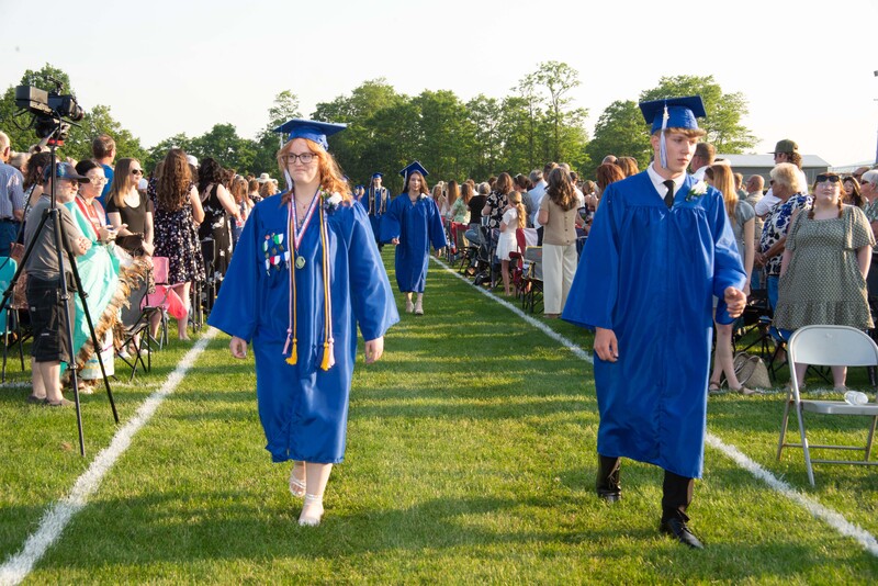 _DSC9033MHSGrad25.jpg