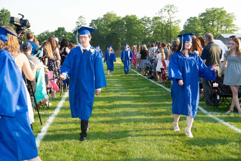 _DSC9044MHSGrad25.jpg