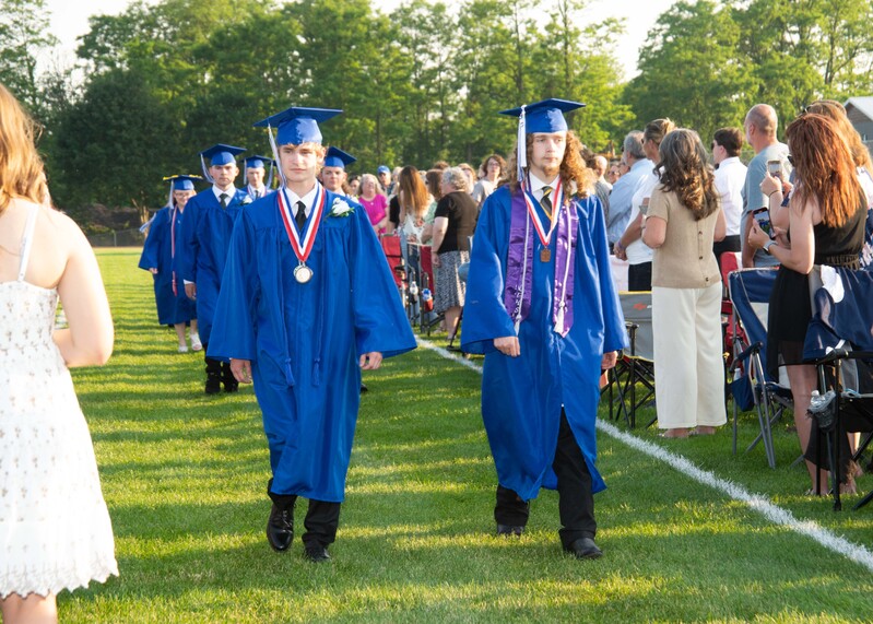 _DSC9050MHSGrad25.jpg