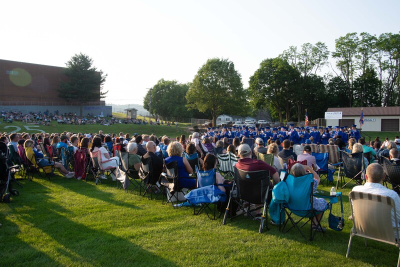 _DSC9063MHSGrad25.jpg