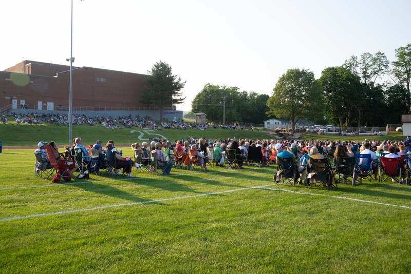 _DSC9064MHSGrad25.jpg