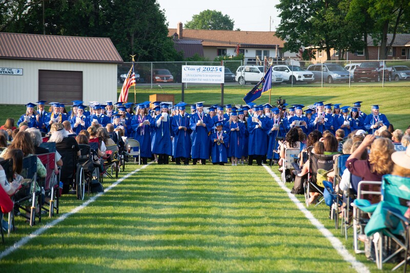 _DSC9067MHSGrad25.jpg