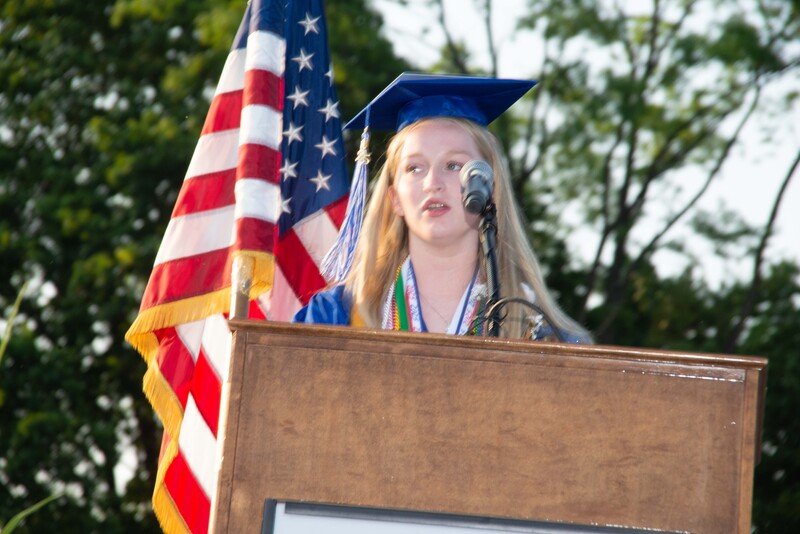 _DSC9071MHSGrad25.jpg