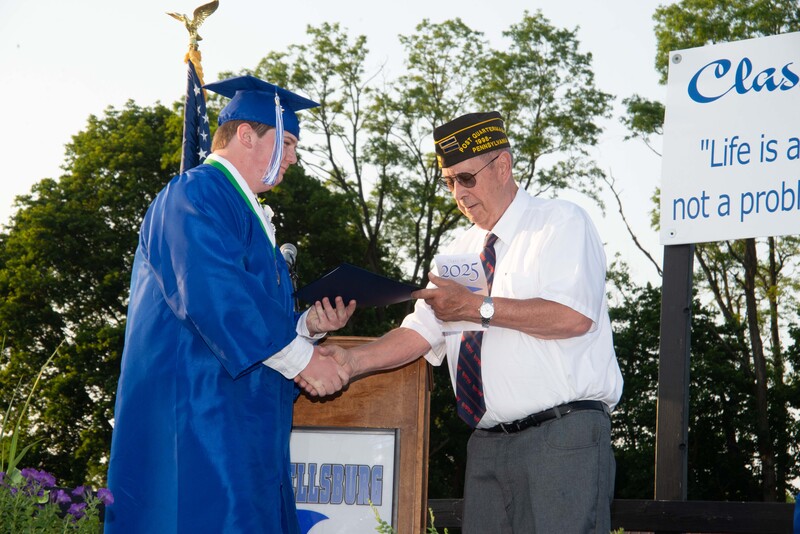_DSC9073MHSGrad25.jpg