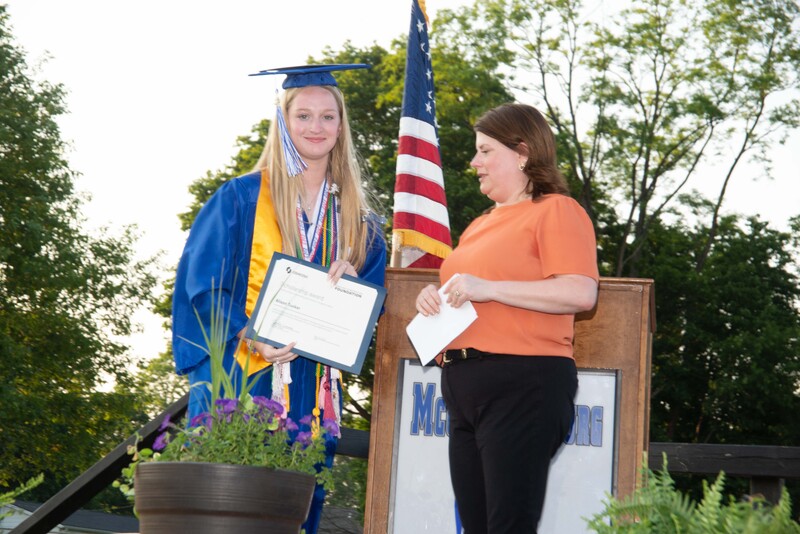 _DSC9077MHSGrad25.jpg