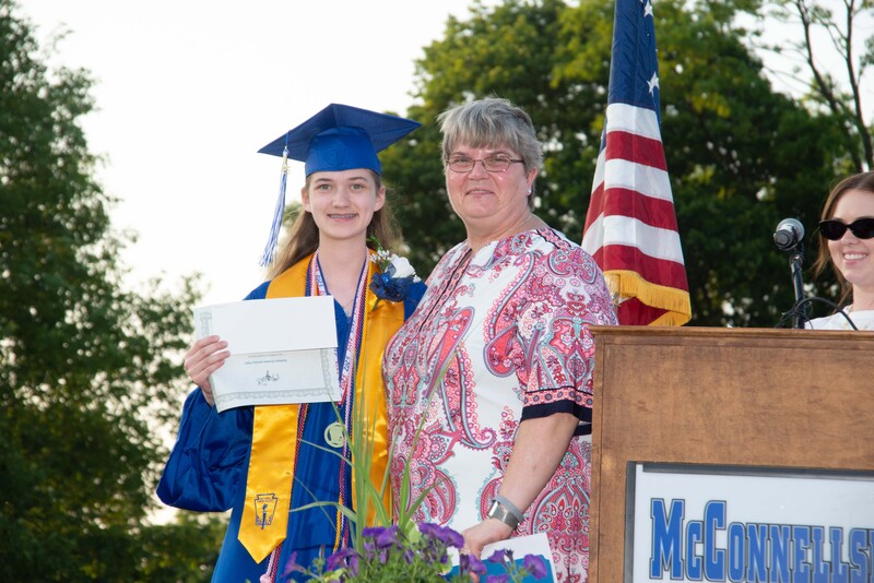 _DSC9083MHSGrad25.jpg