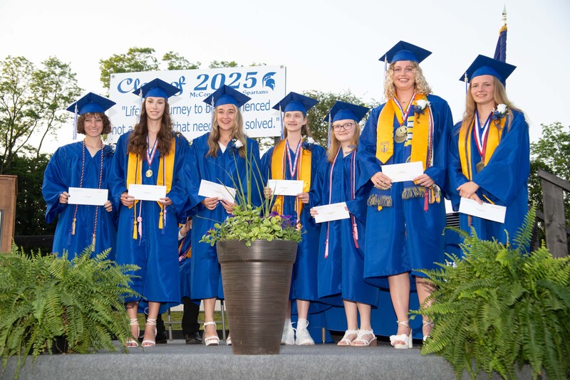 _DSC9095MHSGrad25.jpg