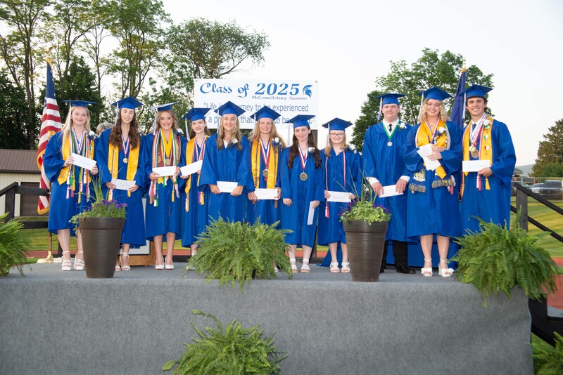 _DSC9101MHSGrad25.jpg