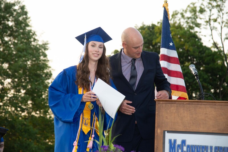 _DSC9114MHSGrad25.jpg