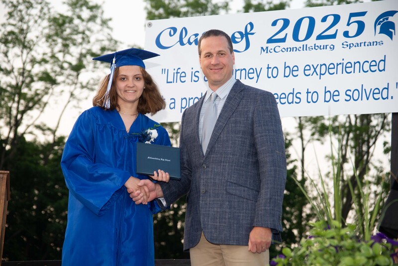 _DSC9132MHSGrad25.jpg