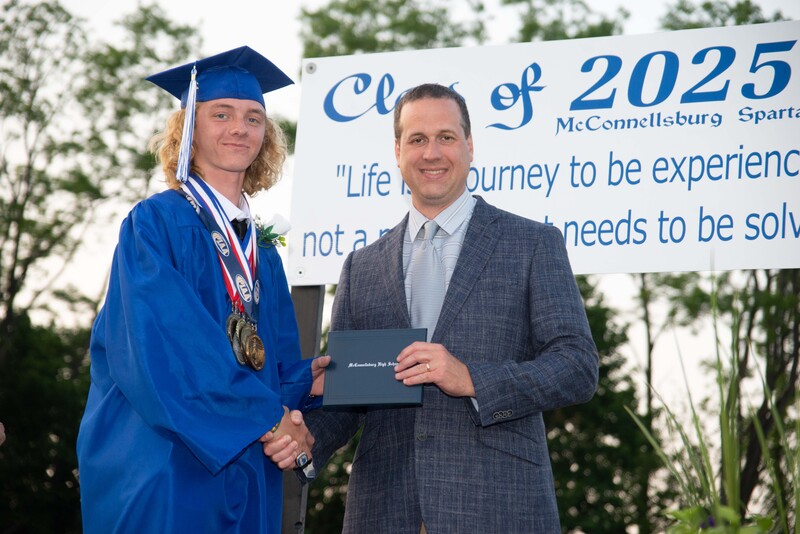 _DSC9138MHSGrad25.jpg