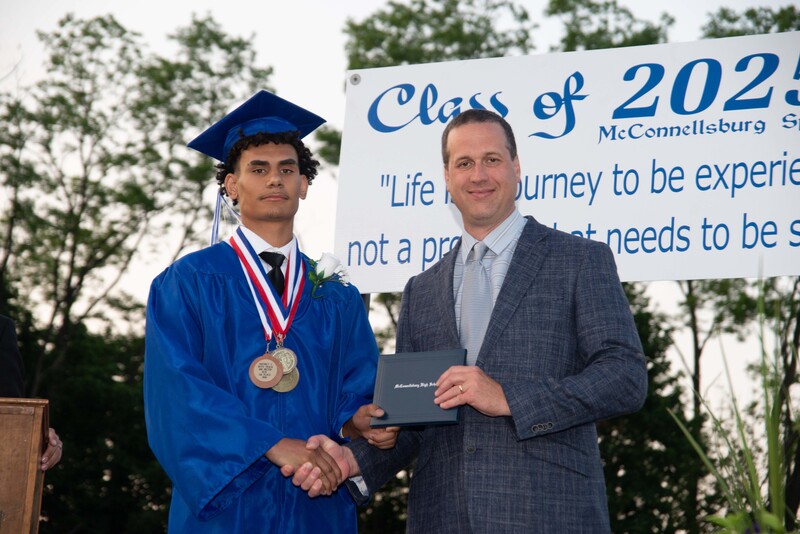 _DSC9146MHSGrad25.jpg