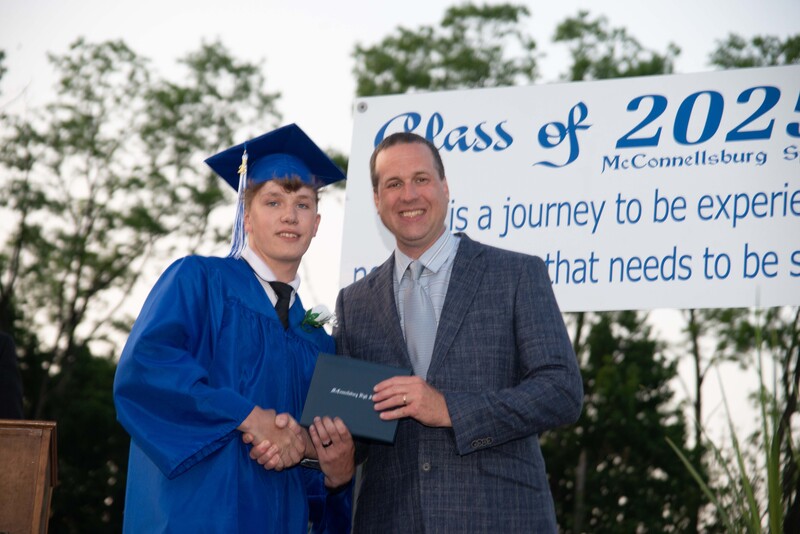 _DSC9177MHSGrad25.jpg