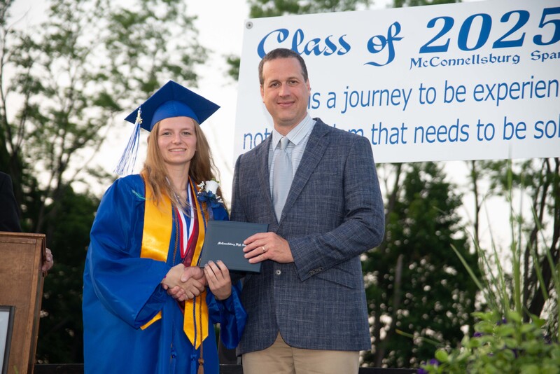_DSC9187MHSGrad25.jpg