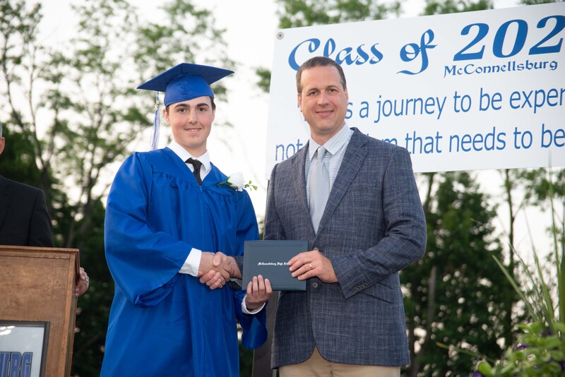 _DSC9189MHSGrad25.jpg