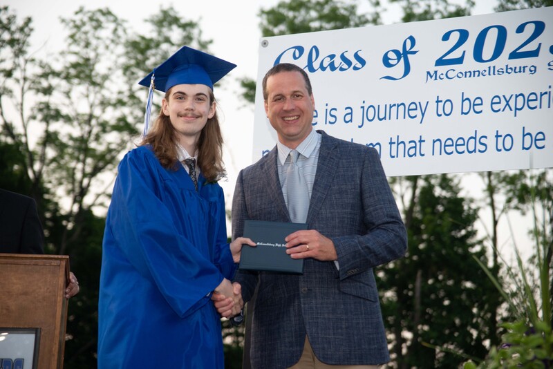 _DSC9192MHSGrad25.jpg