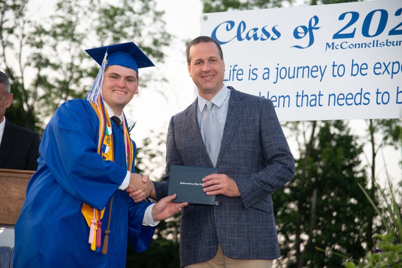 _DSC9207MHSGrad25.jpg