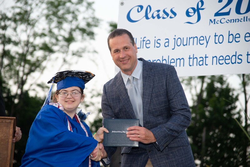 _DSC9244MHSGrad25.jpg