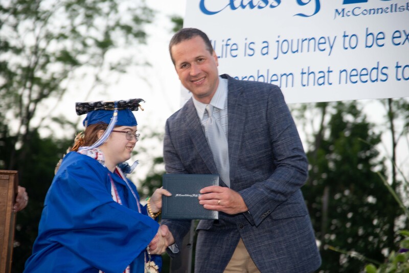 _DSC9245MHSGrad25.jpg