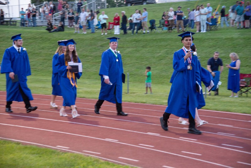 _DSC9300MHSGrad25.jpg