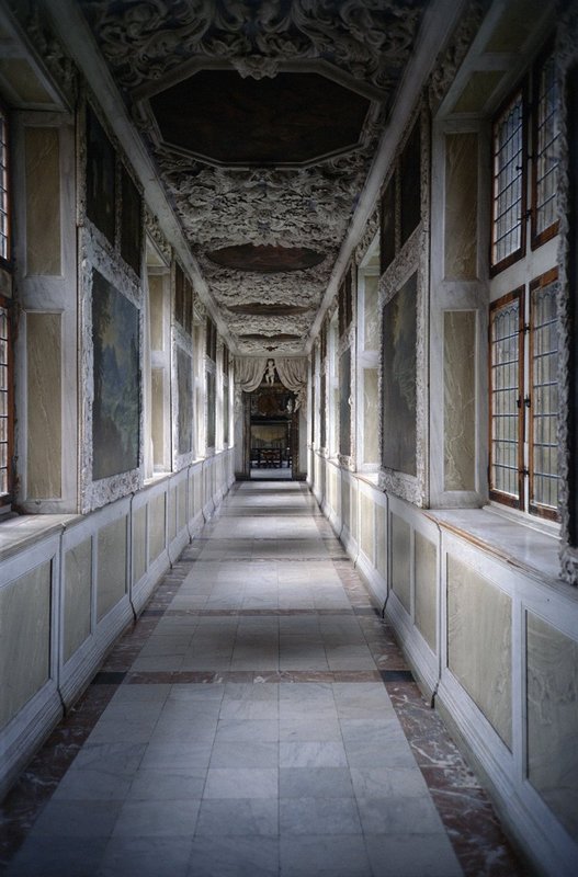 The Privy Passage leading to the Audience Chamber.jpg