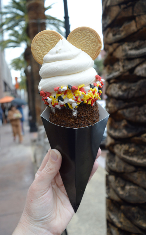 House of Chimney Cakes Anaheim.jpg
