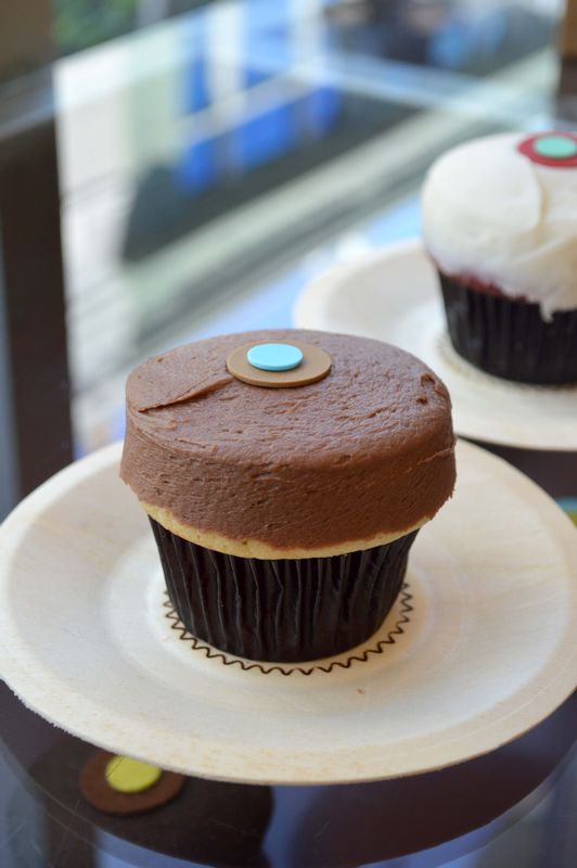 Sprinkles Cupcakes 01.jpg