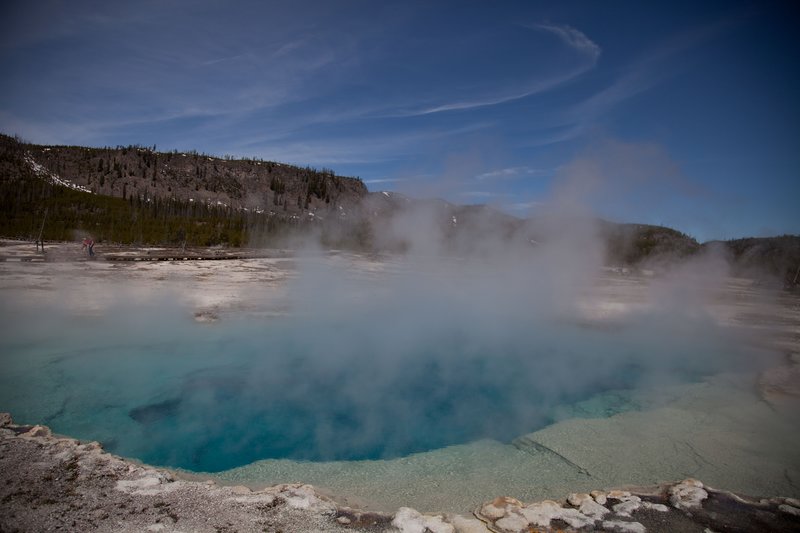 Turquiose Pot in Yellowstone.jpg