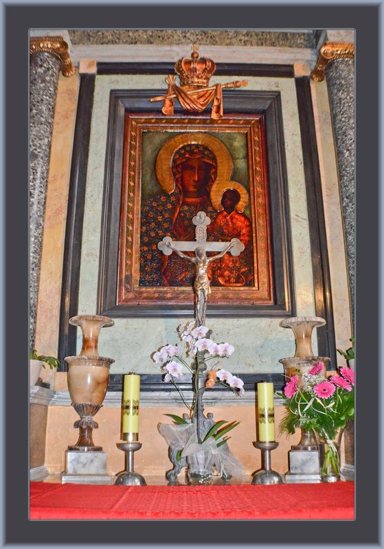 Cath SS Peter Paul Ext 07.jpg