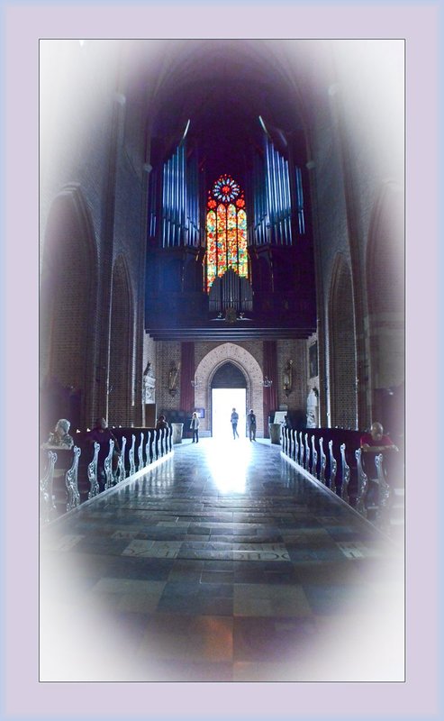 Cath SS Peter Paul Int 07.jpg