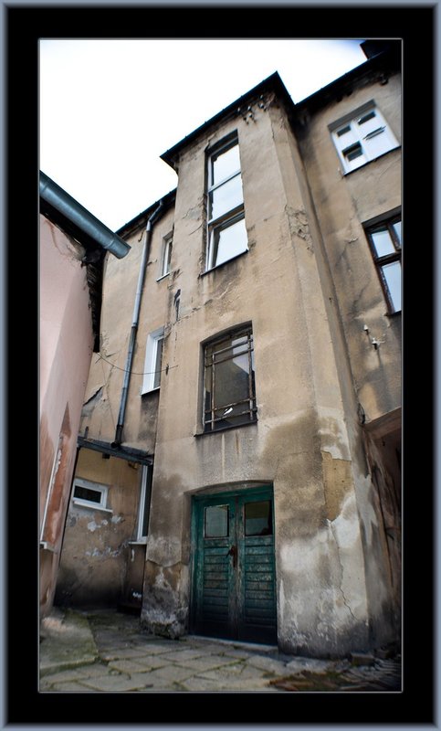 Czestochowa Alley 07.jpg