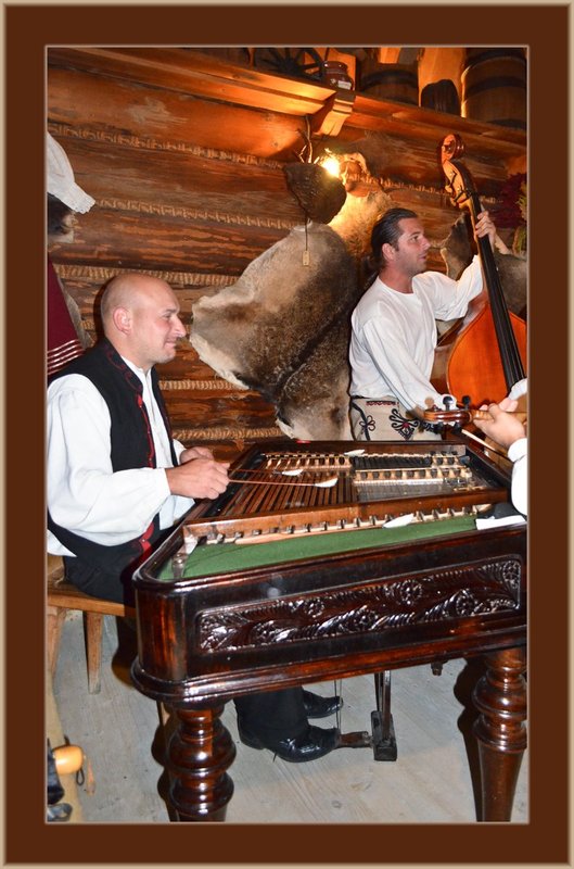 Dinner Zakopane Band 04 copy.jpg