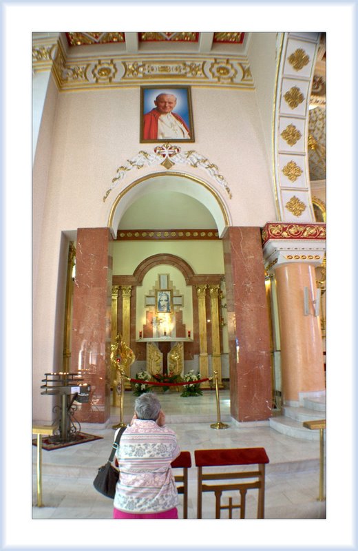 Int Shrine of Divine Mercy 09.jpg