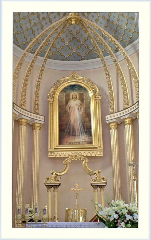 Int Shrine of Divine Mercy 16.jpg