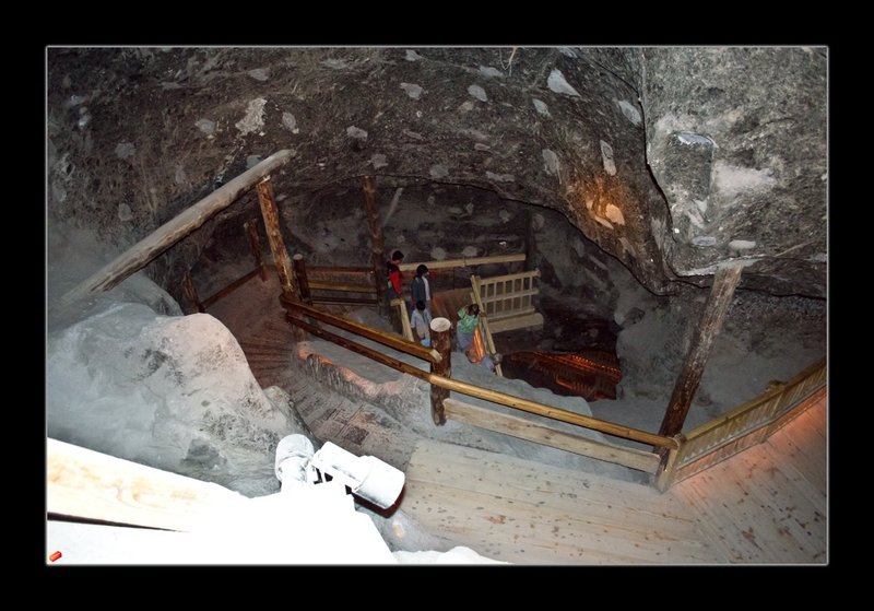 Mine Shaft 04.jpg ::  About 1.2 million people visit the Wieliczka Salt Mine annually