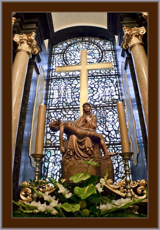 Pieta rendition - Yeshua  Mary - Czestochowa 01.jpg