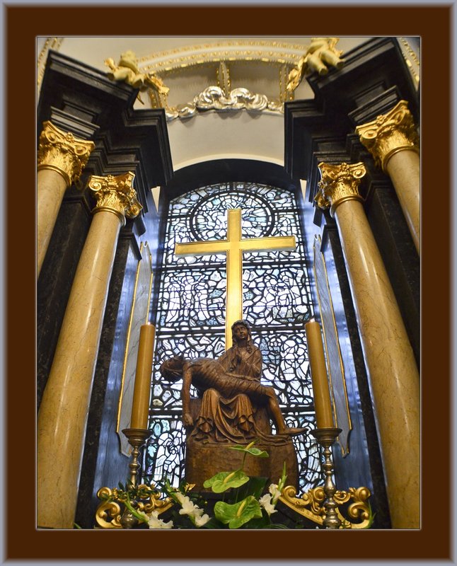 Pieta rendition - Yeshua  Mary - Czestochowa 02.jpg