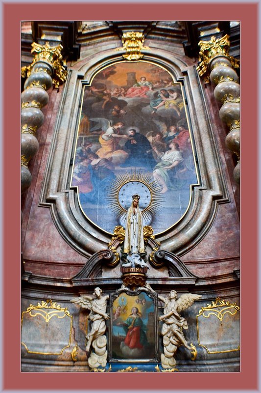Poznan Mary Mag Int 15.jpg