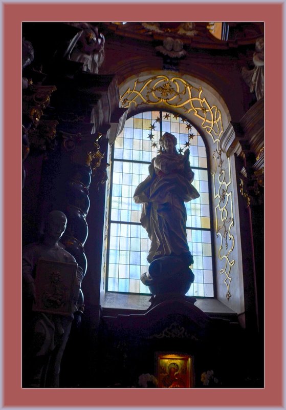 Poznan Mary Mag Int 19.jpg
