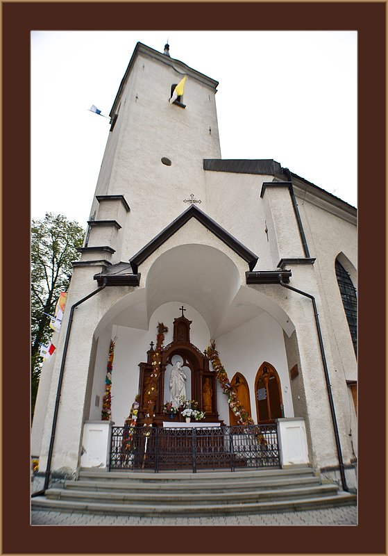 Shrine of Our Lady Ludzmierz Ext 04.jpg