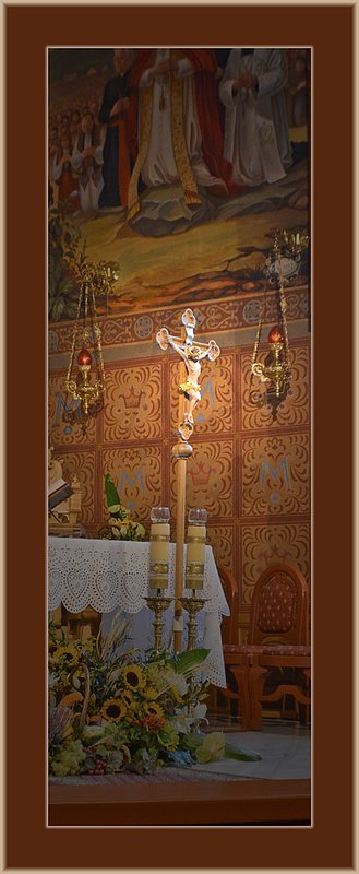 Shrine of Our Lady Ludzmierz Int 07.jpg