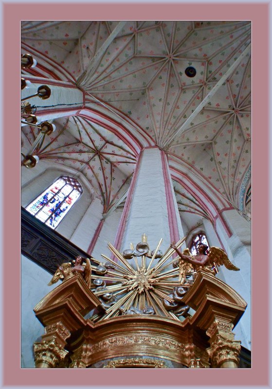 Torun Church Int 05.jpg