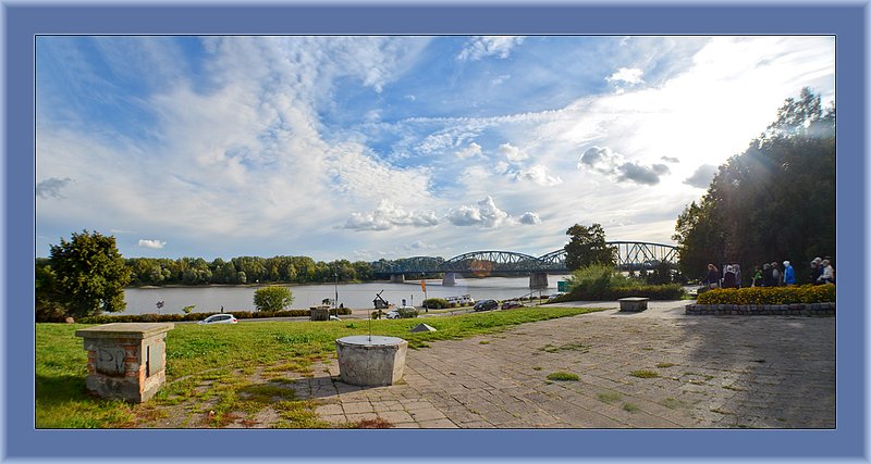 Torun Pan 02 copy.jpg
