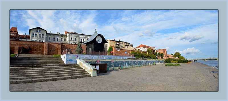 Torun Pan 07 copy.jpg