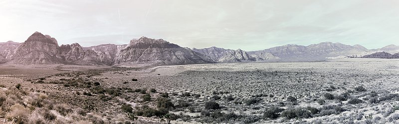 Two-tone-red-rock-panoramic.jpg