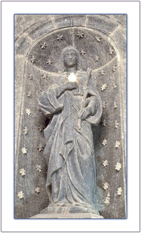 WSM The Holy Cross Cathedral Salt Statue 02 copy.jpg