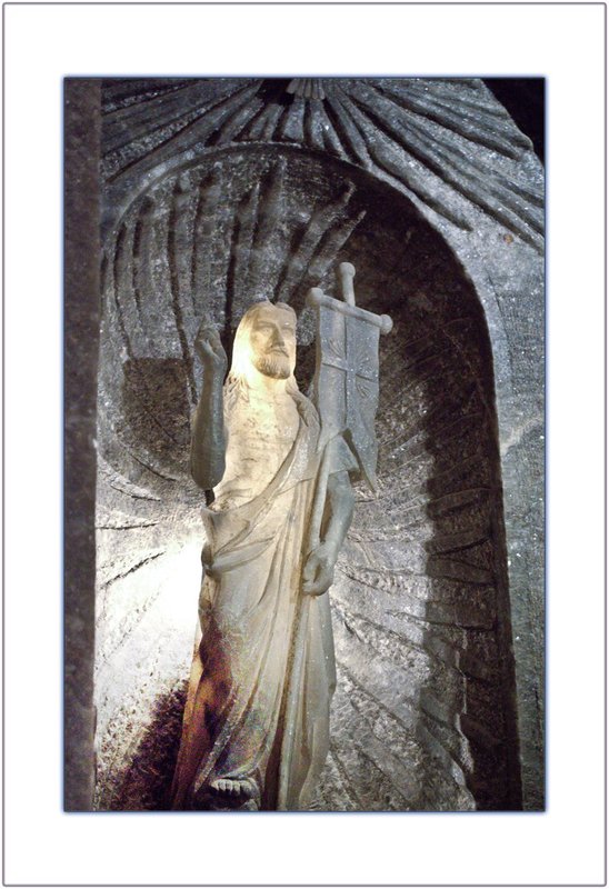 WSM The Holy Cross Cathedral Salt Statue 06 copy.jpg